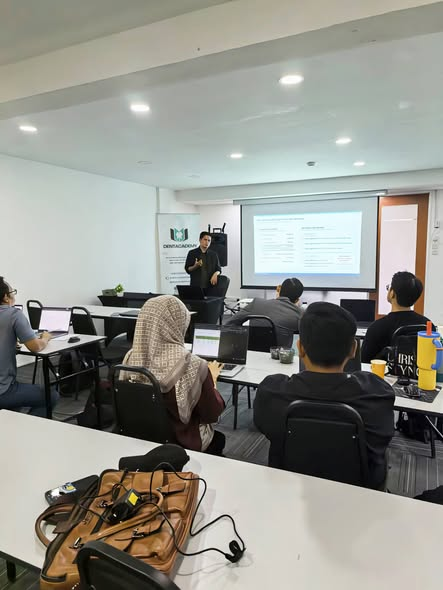 Suasana kelas latihan digital Dentabay